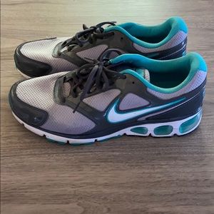 Nike Air Max teal & grey shoes, women’s 11